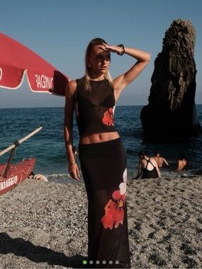 With Harper Lu Women’s Black Mesh Maxi Skirt with Red Floral Print